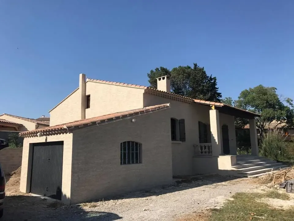 Ravalement de façade à Miramas